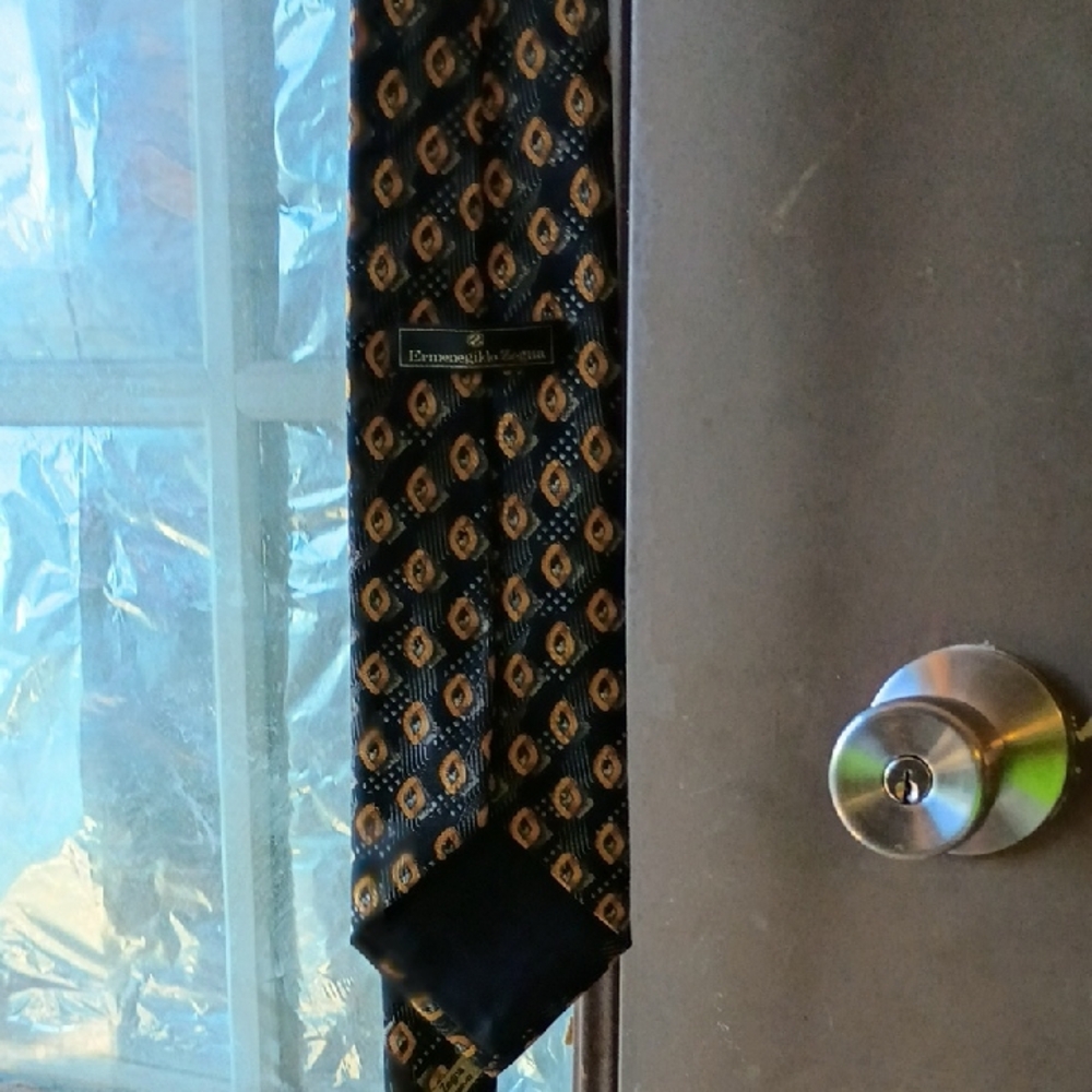 Duchamp Elegant Black and Gold Patterned Tie